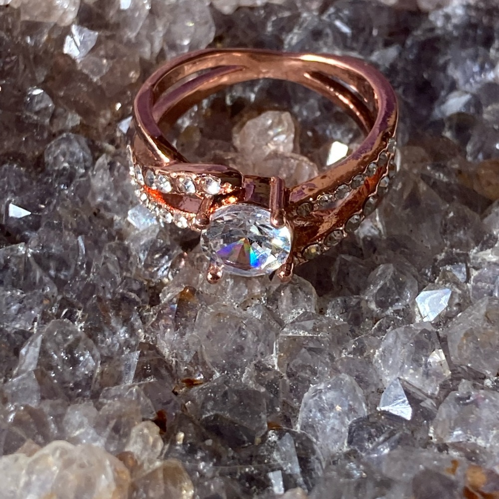 2CTW Rose Gold twisted crystal CZ ring - Picture 6 of 6